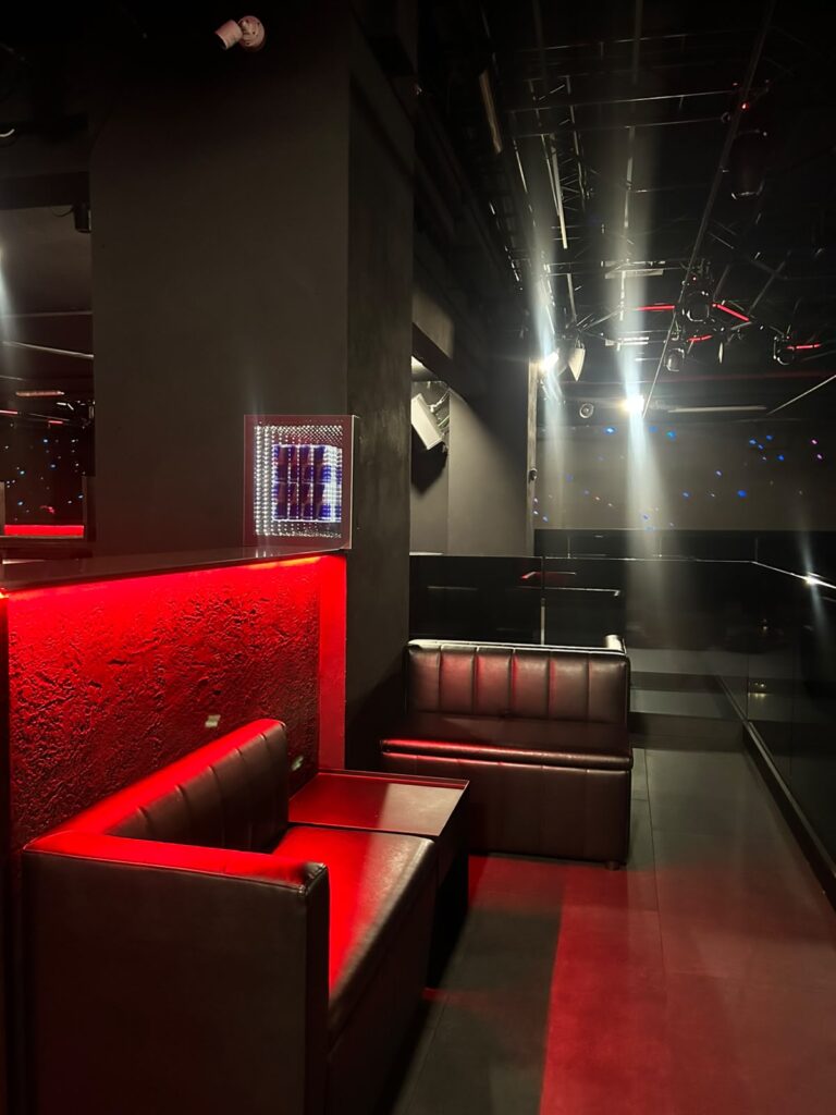 AMNESIA - Organizza il tuo evento 333-3355536 AMNESIA - Organizza il tuo evento 333-3355536