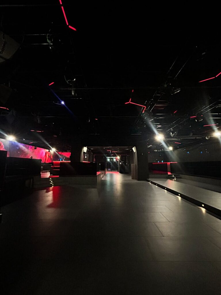 AMNESIA - Organizza il tuo evento 333-3355536 AMNESIA - Organizza il tuo evento 333-3355536