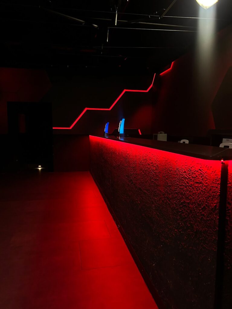 AMNESIA - Organizza il tuo evento 333-3355536 AMNESIA - Organizza il tuo evento 333-3355536