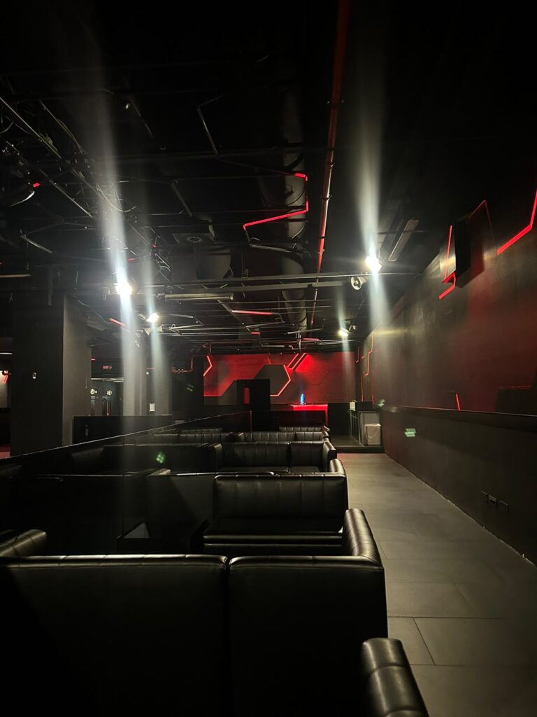 AMNESIA - Organizza il tuo evento 333-3355536 AMNESIA - Organizza il tuo evento 333-3355536