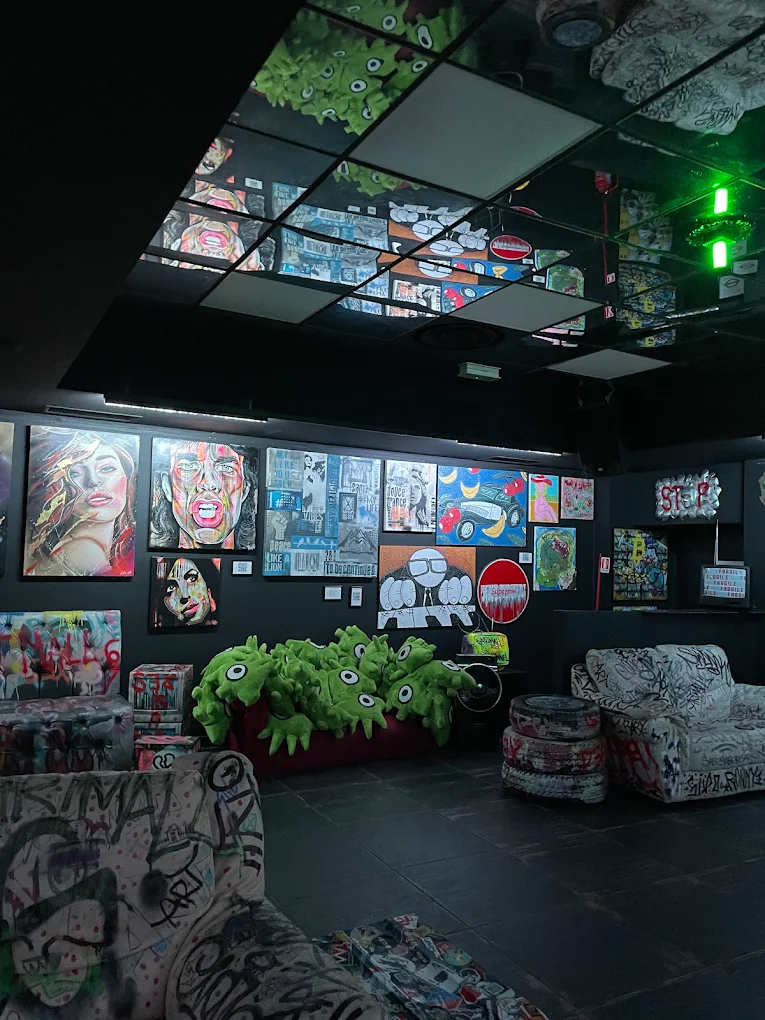 ART MALL 21