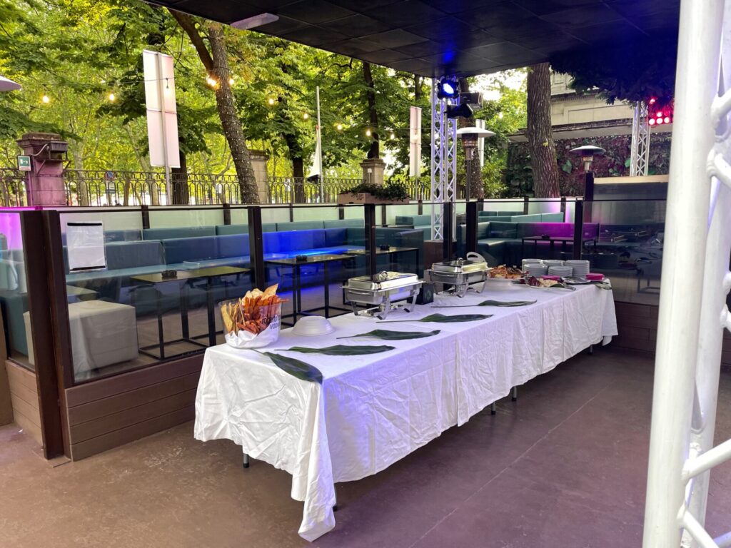 Aria Club - Organizza il tuo evento 333-3355536 Aria Club - Organizza il tuo evento 333-3355536