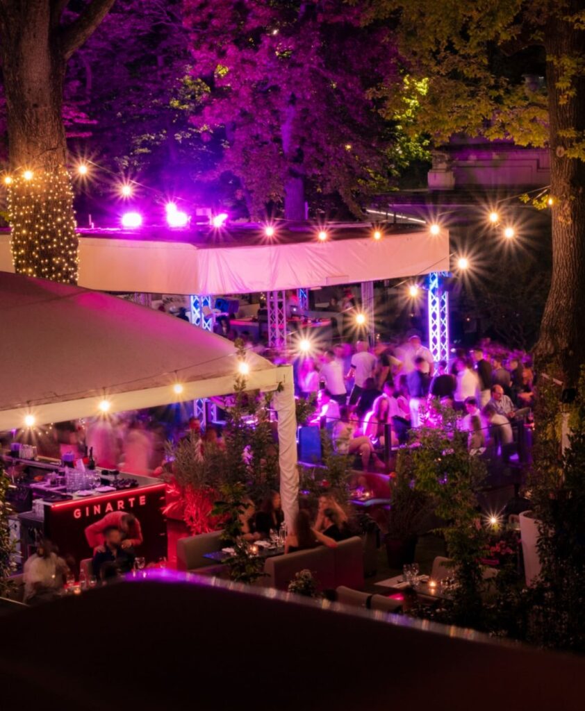 Aria Club- Organizza il tuo evento 333-3355536 Aria Club - Organizza il tuo evento 333-3355536