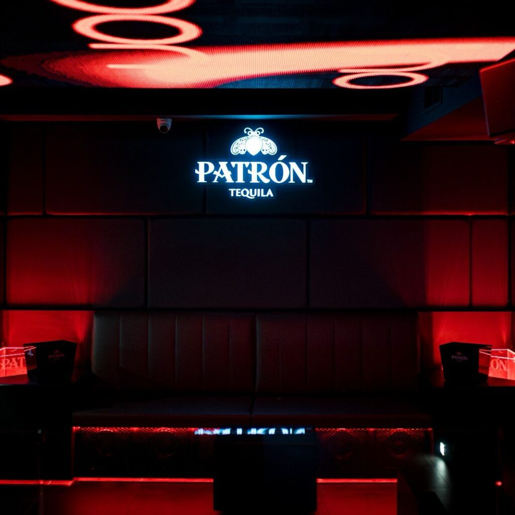 DOWNTOWN CLUB - Organizza il tuo evento 333-3355536