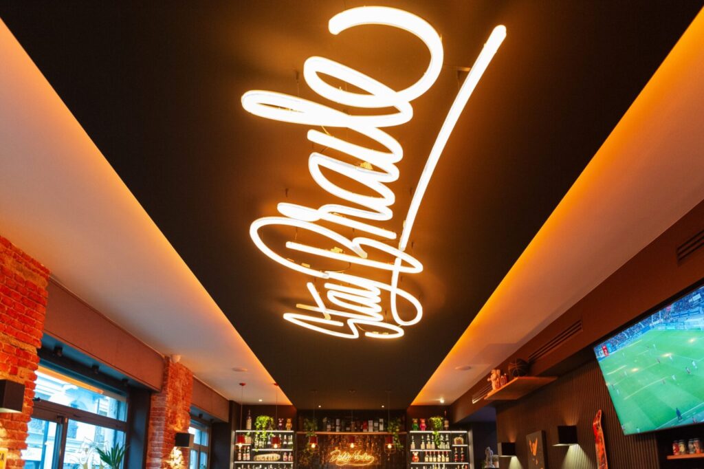 Dolly Noire Milano- Organizza il tuo evento 333-3355536