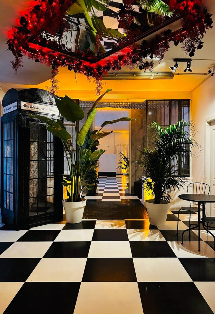 LOFT BLACKBERRY - location per eventi a Milano 333-3355536 LOFT BLACKBERRY - location per eventi a Milano 333-3355536