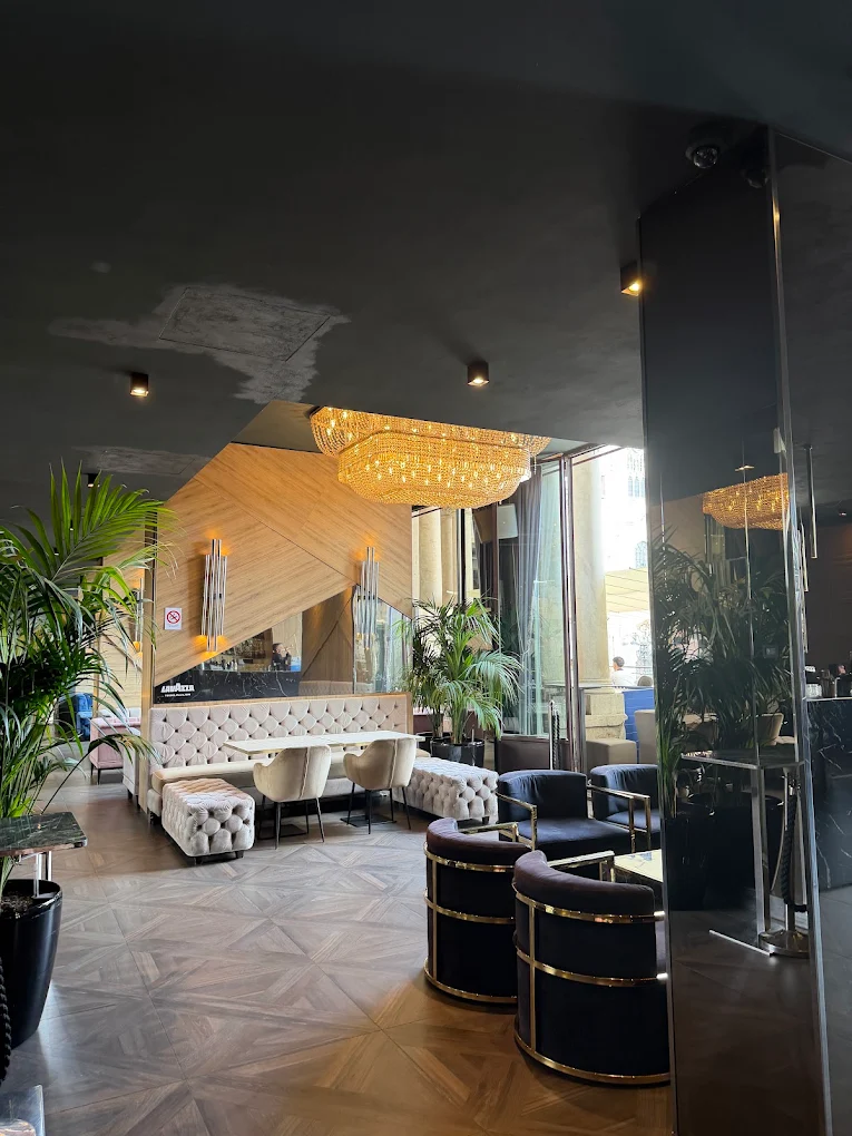 Terrazza Duomo 21- Organizza il tuo evento 333-3355536 Terrazza Duomo 21- Organizza il tuo evento 333-3355536