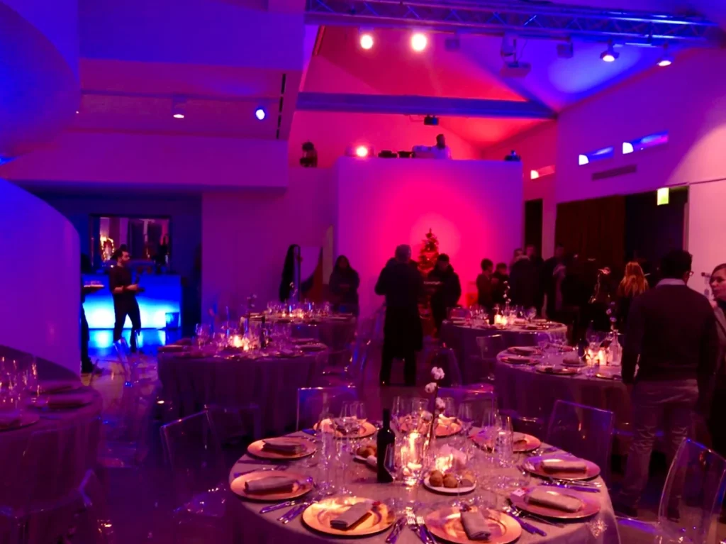 PRIME TIME LOFT - locale per eventi a Milano 333-3355536 PRIME TIME LOFT - locale per eventi a Milano 333-3355536